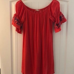 Super super cute off the shoulder dress!